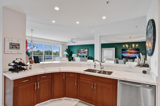 Building Photo - 516 Hendricks Isle