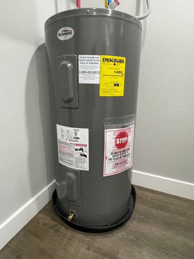 Building Photo - NEW CONSTRUCTION 3 Bed 2 Bath FOR RENT in Waynesville