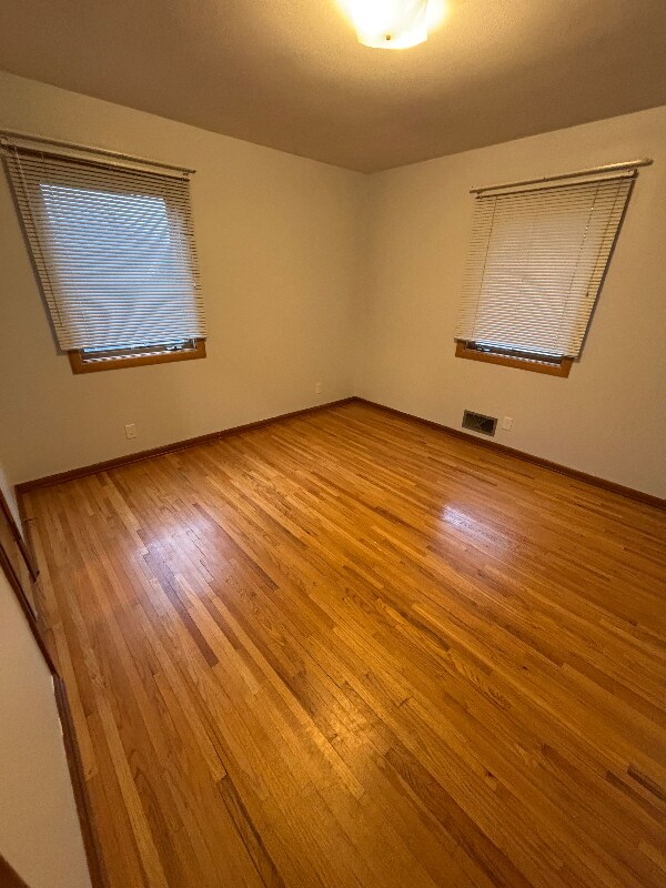 Building Photo - 2057 Emerald Ln