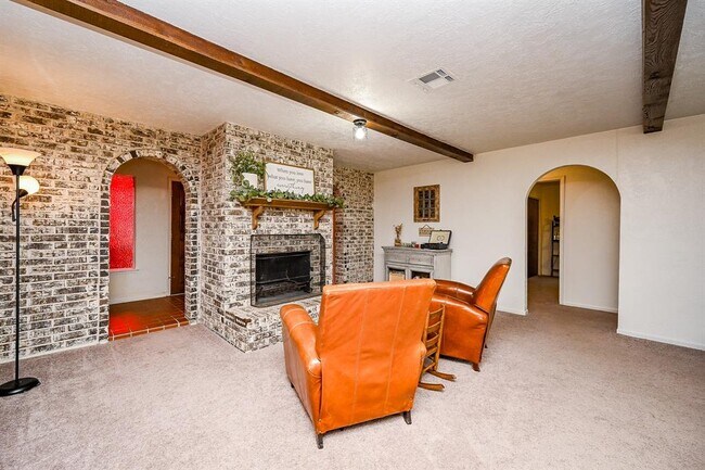 Building Photo - 14135 Limerick Ln