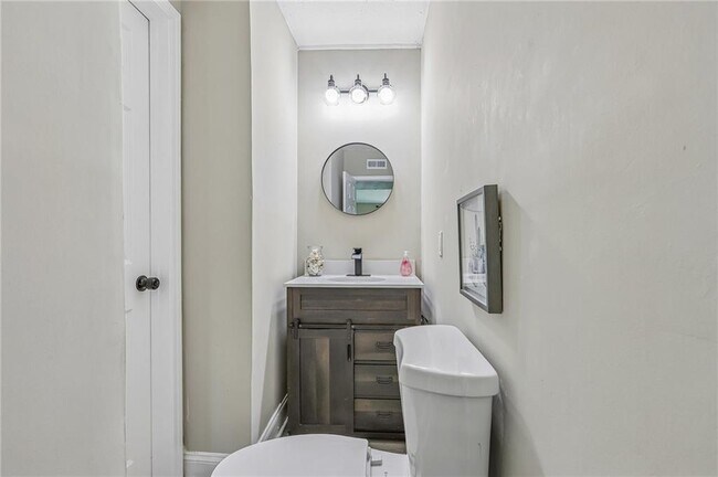Building Photo - 3898 Skidmore Dr