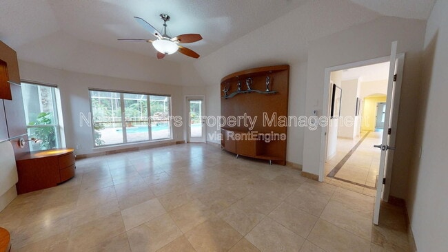 Building Photo - 7911 Vineyard Lake Rd N