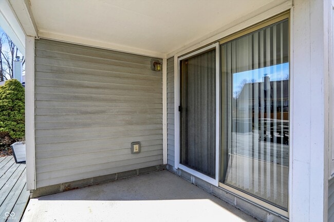 Building Photo - 10730 Pimlico Cir