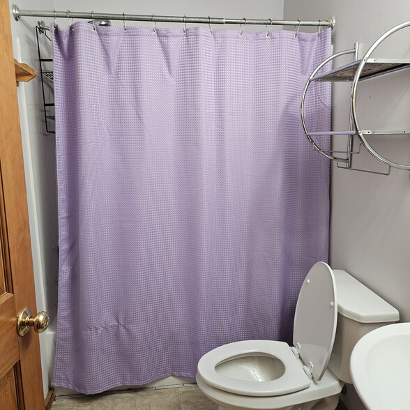 Main Level Bathroom - 459 Overlook Ct