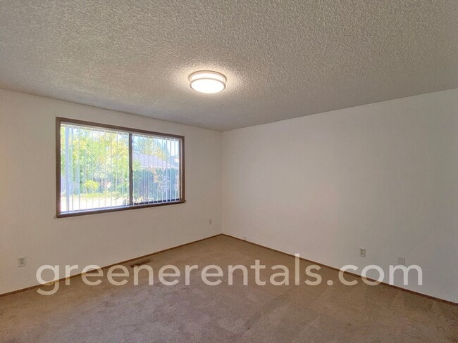 Building Photo - Coming Soon! 3BR 1.75BA Rambler in Olympia...