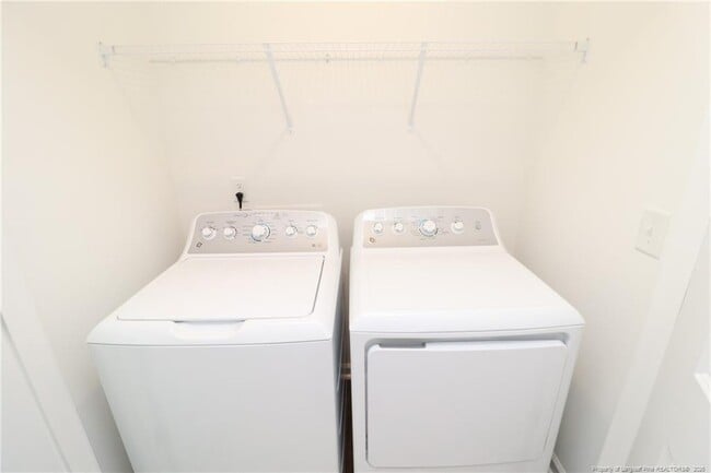 Building Photo - 3128 Gypsum Dr