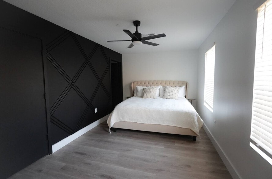 C3 Bedroom (large) - Watercress