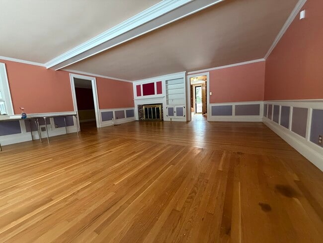 Building Photo - 31 Fells Rd