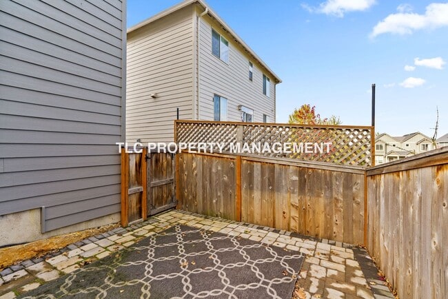 Building Photo - Gorgeous Home for Rent