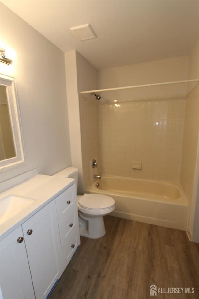 Building Photo - 1808 Aspen Dr