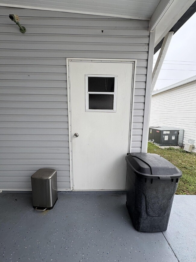 Building Photo - Beautiful 2-bed, 2-bath home is located in the highly desired Strawberry Ridge 55+ Community