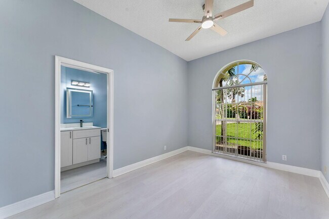 Building Photo - 1248 Lake Breeze Dr