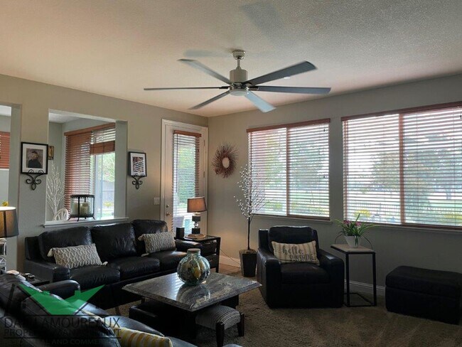 Building Photo - Executive Home in Gated Community Wildwings