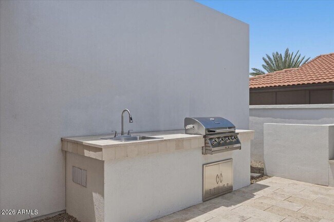 Building Photo - 6050 E Hollyhock St