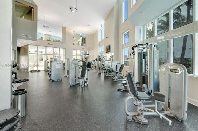 Building Photo - 1900 N Bayshore Dr