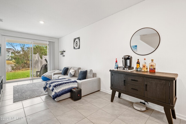 Building Photo - 8415 Zenith Cir