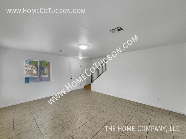 Building Photo - 1542 E Melridge St