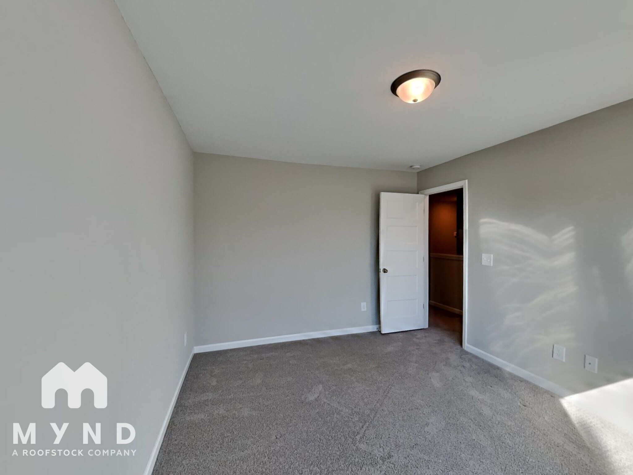 Building Photo - 389 Springwater Wy