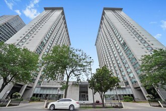 Building Photo - 3600 N Lake Shore Dr