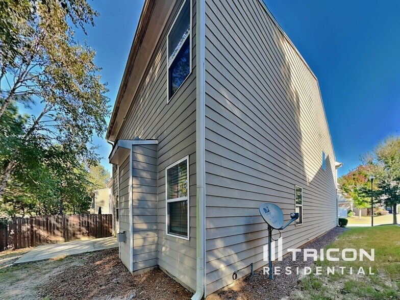 Building Photo - 119 Kasey Dr