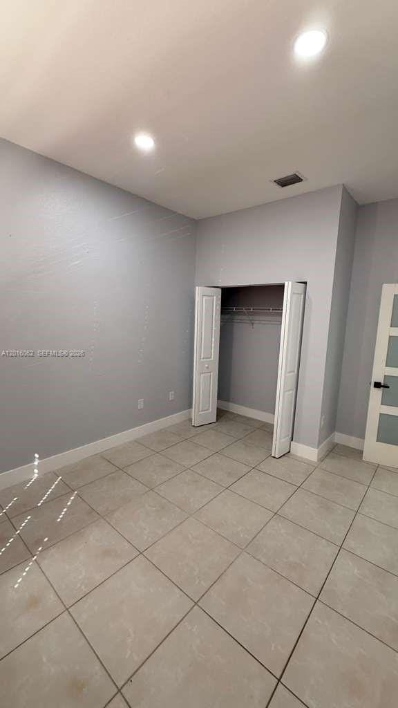 Building Photo - 2120 NE 37th Rd