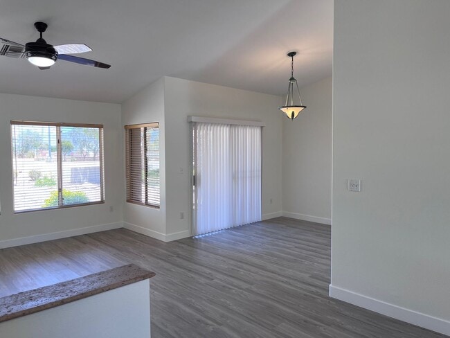 Building Photo - Sun City Summerlin - Remodeled Town-home