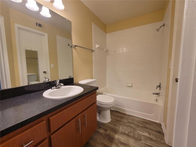 Building Photo - 421 Fountainhead Cir