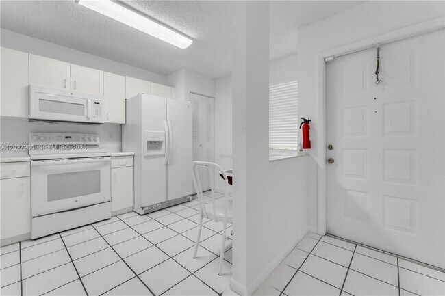 Building Photo - 9511 Weldon Cir
