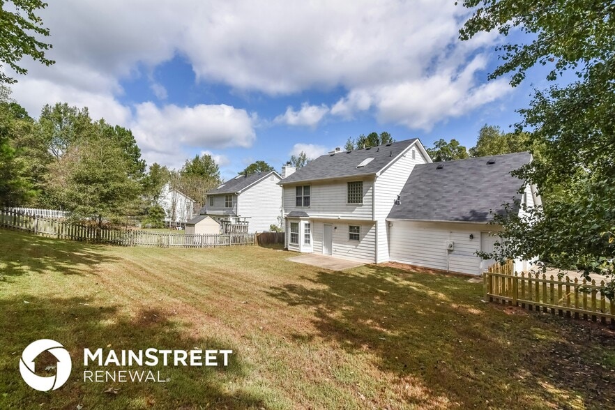 Building Photo - 2935 Emerson Lake Dr