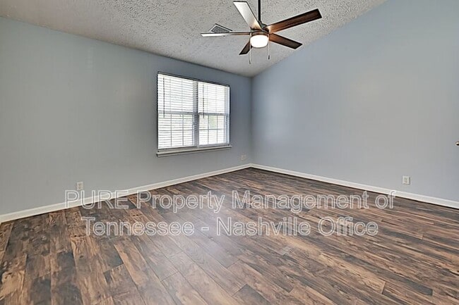 Building Photo - 2120 Lebanon Pike