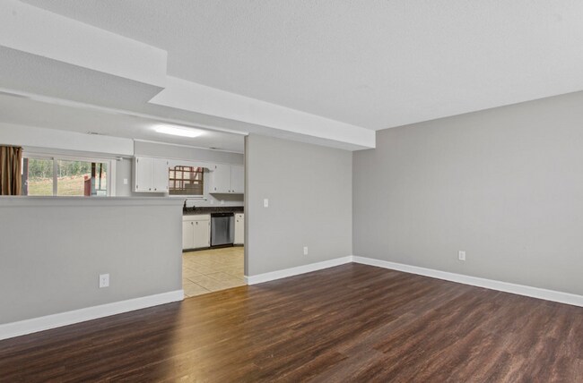 Building Photo - 7167 Holland Ln