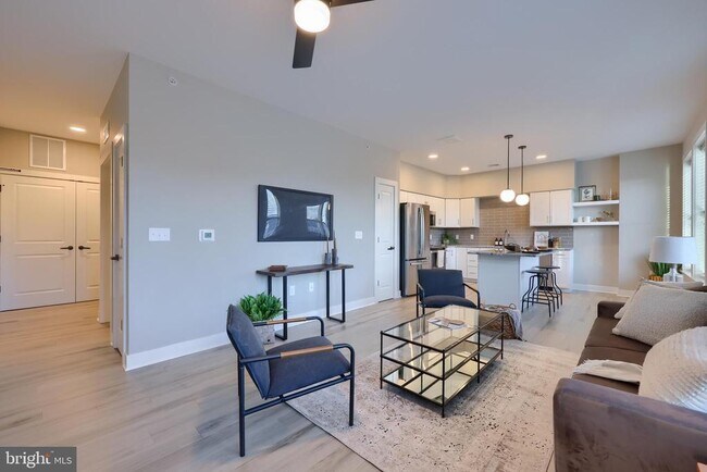 Building Photo - 9-213-UNI9 Jackson Dr