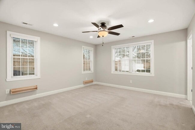 Building Photo - 8875 Carrollton Ave