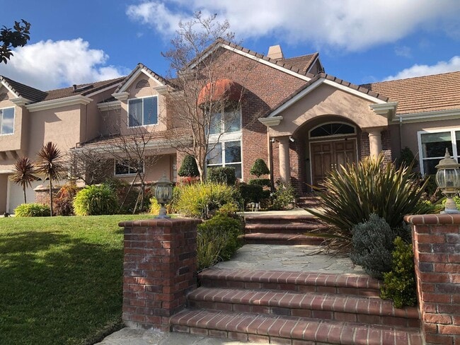 Building Photo - 12393 Beauchamps Ln