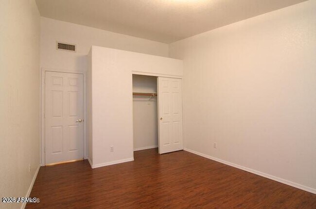 Building Photo - 12054 S 44th St