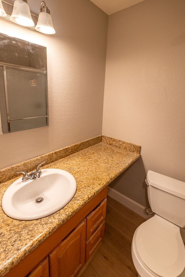 Building Photo - Spacious 4 bedroom home in Union City with...