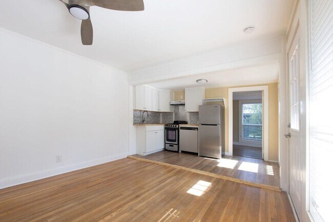 Building Photo - 1115 Enfield Rd