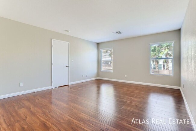 Building Photo - 189 Carlsbad Caverns St