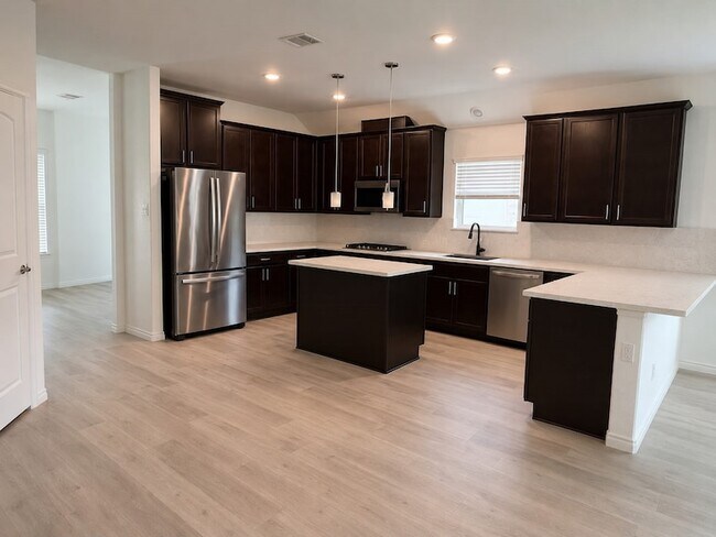 Building Photo - 10020 Levelland Pl