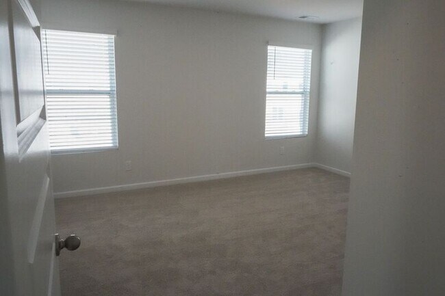 Building Photo - 418 Coconut Dr