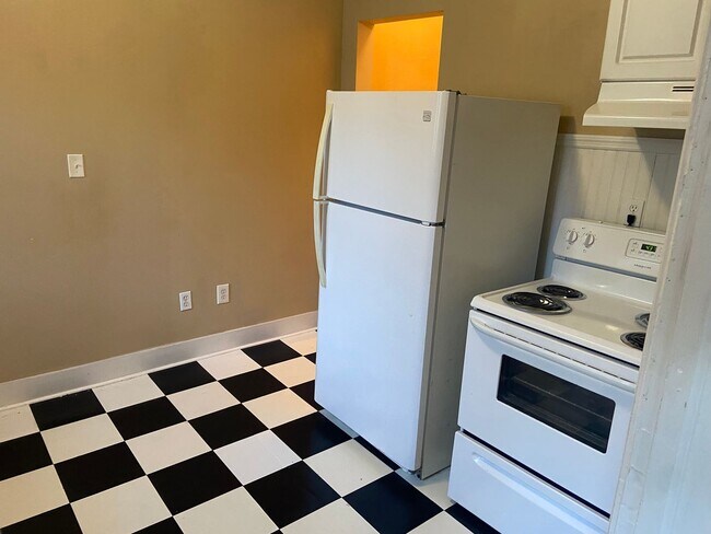 Building Photo - YELLOWBUNNY- 3352/3354-MONTEZUMA DUPLEX-CAMELIA-255/256