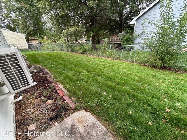 Building Photo - 3 br, 2 bath House - 927 Hunter Dr