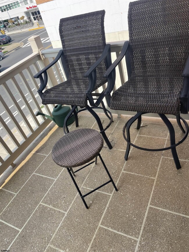 Building Photo - 9704 Ventnor Ave