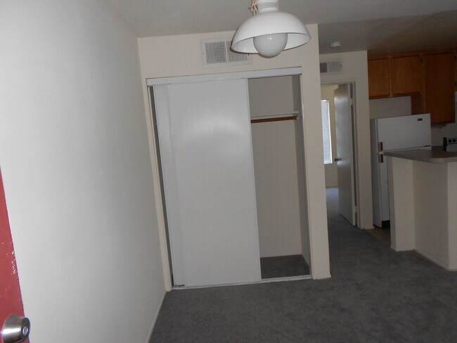 Building Photo - Lovely One bedroom Apartment in City Heights