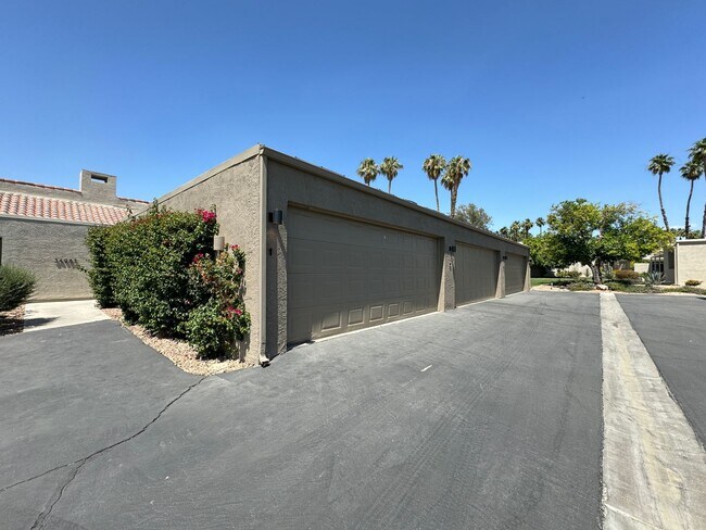 Building Photo - 34983 Mission Hills Dr