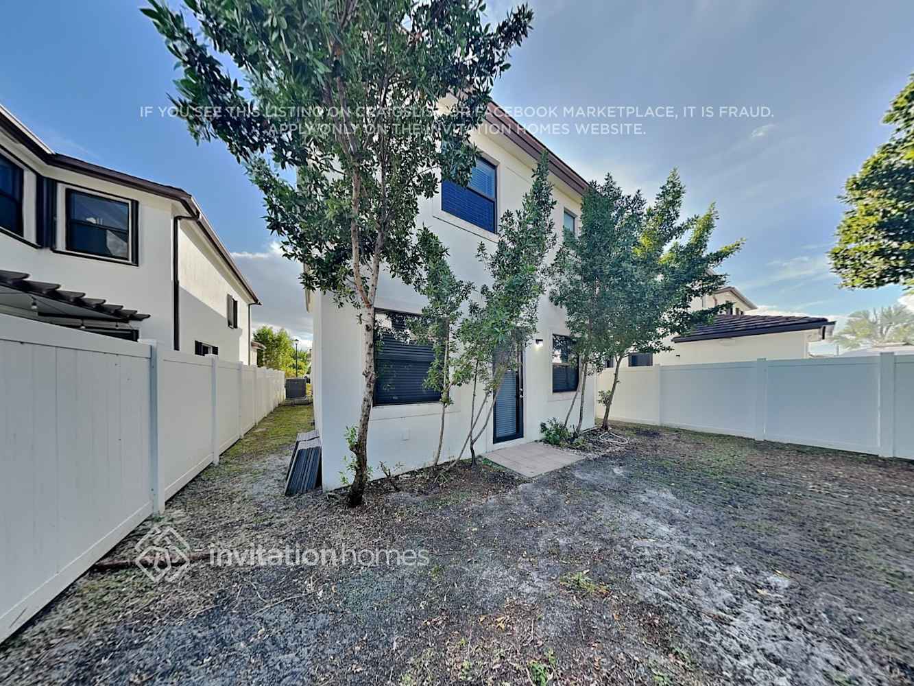 Building Photo - 3445 W 110th St