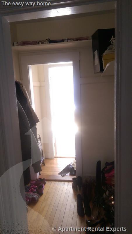 Building Photo - 14 Centre St