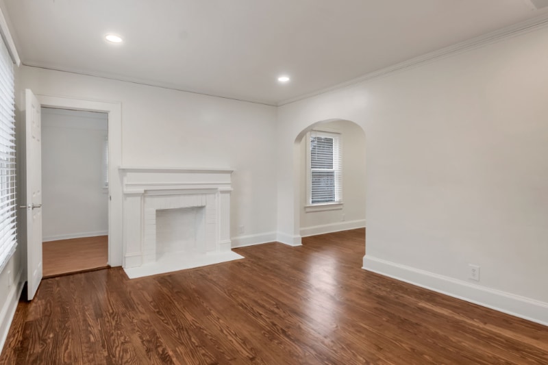 Building Photo - 624 Stokeswood Ave SE