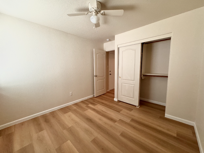 Building Photo - 1125 Toscana Dr SE