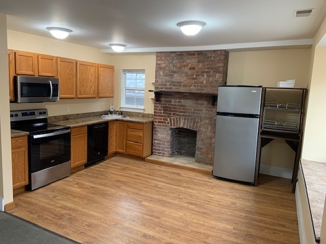 Building Photo - 5832 Phillips Ave